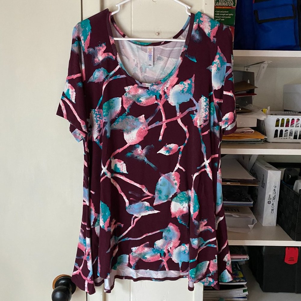 LulaRoe Perfect T NWOT 2XL